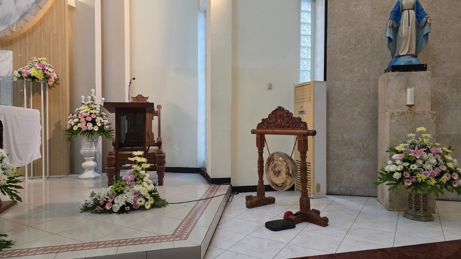Dekorasi Gereja Pemberkatan